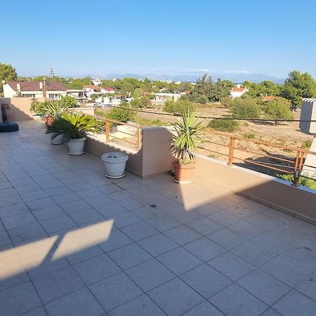 1 Bedroom Apartment Close To The Sea Artemida  Exterior foto
