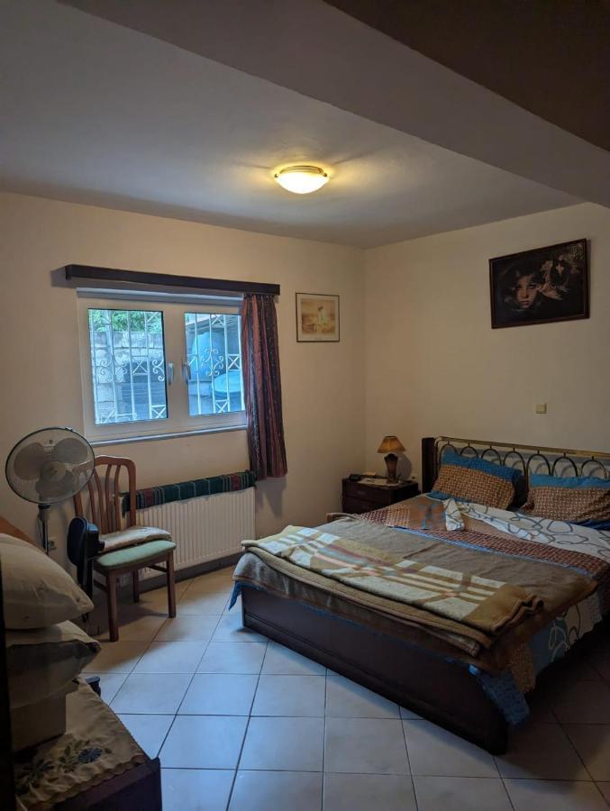 1 Bedroom Apartment Close To The Sea Artemida  Exterior foto